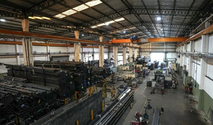 Fábrica y depósito 6