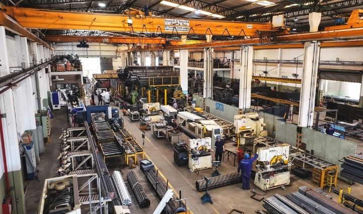 Fábrica y depósito 7