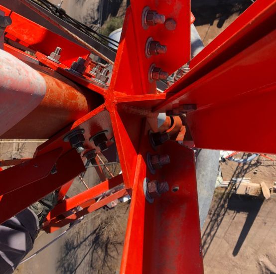 Mástiles arriostrados 6