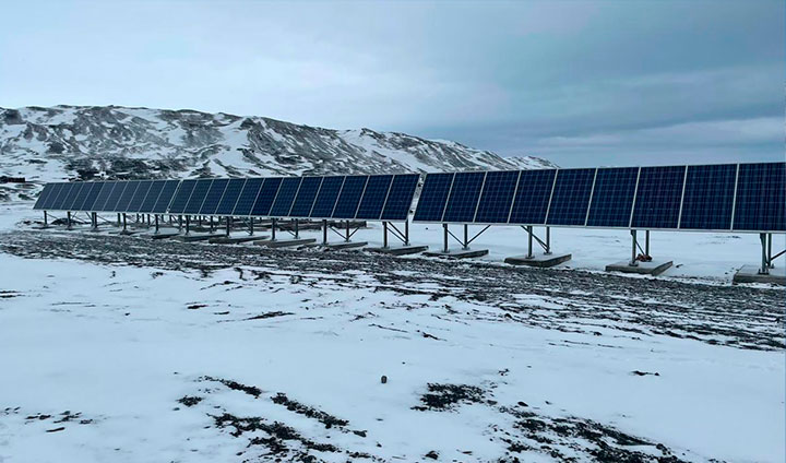 Paneles solares en la Antártida 4