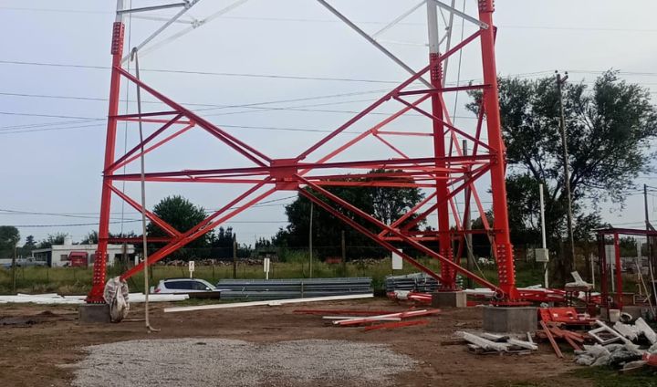 Torre auto soportada 4